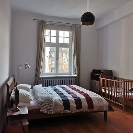 Apartment Designer 110m2 With King Size Beds&equipped Kitchen Krakau
