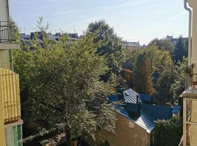 Designer 110m2 With King Size Beds & Equipped Kitchen