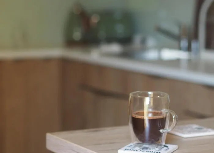 Apartment Designer 110m2 With King Size Beds & Equipped Kitchen *