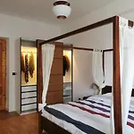 公寓 Designer 110m2 With King Size Beds & Equipped Kitchen *