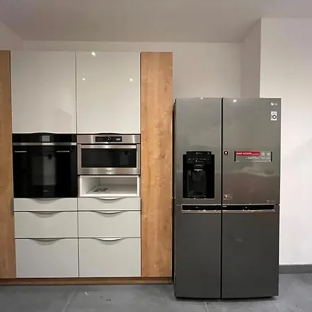 Designer 110m2 With King Size Beds & Equipped Kitchen Krakow